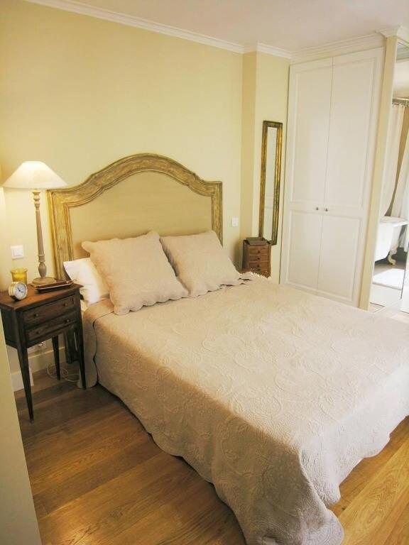 Beautiful 2 Bdrm- In The Heart Of The Marais * Paris
